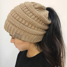 Load image into Gallery viewer, Winter Warm Ponytail Beanie